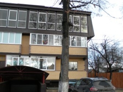 Продаётся 3 - ком. квартира 165 кв. м. с гаражом в Коминтерновском районе Воронежа.