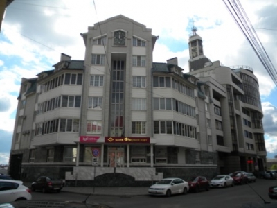 Продаётся 2 - ком. квартира 97 кв. м. в центре Воронежа.