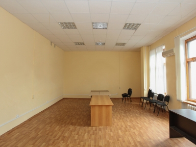 Сдается в аренду офисное помещения в центре г. Воронежа по ул. Карла Маркса 15-200 кв.м.