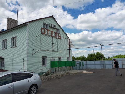 Продается отель, кафе, торговые площади с арендаторами на земельном участке 38 соток, с. Девица, Семилукский район, Воронежская область