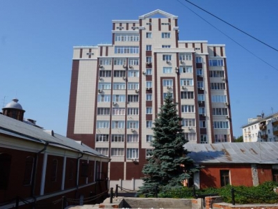 Продам 4 комнатную квартиру в центре г. Воронежа, ул. Манежная д. 5