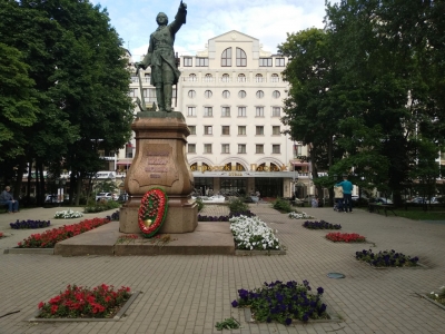 Сдаётся торговое помещение, общей площадью 145 кв.м., расположенное по адресу: г. Воронеж, ул. 20-летия ВЛКСМ, 54а