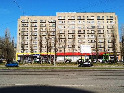 Сдаётся в аренду торговое помещение в Юго-Западном районе, общей площадью 266 кв.м. на ул. Героев Сибиряков, 87.