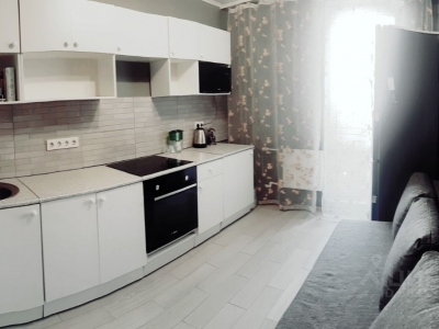 Продается просторная 1-комнатная квартира с ремонтом в "ЖК Берег"