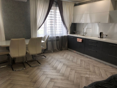 Продается 3-х комнатная квартира на Московском проспекте 110Д